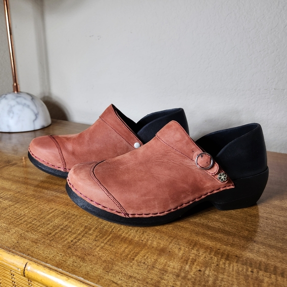 Rocky Shoes - Rocky 4 Eursole Suede Women's Size 9 Eu 40 Mules in Rust and Black